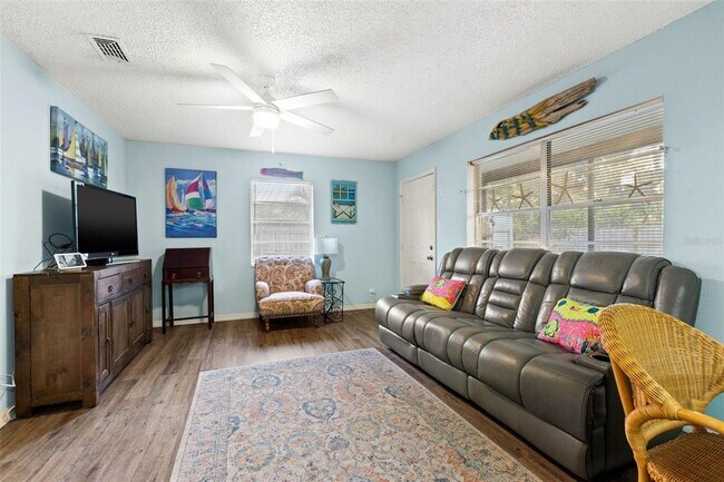Foto del edificio - 2719 Beach Blvd S