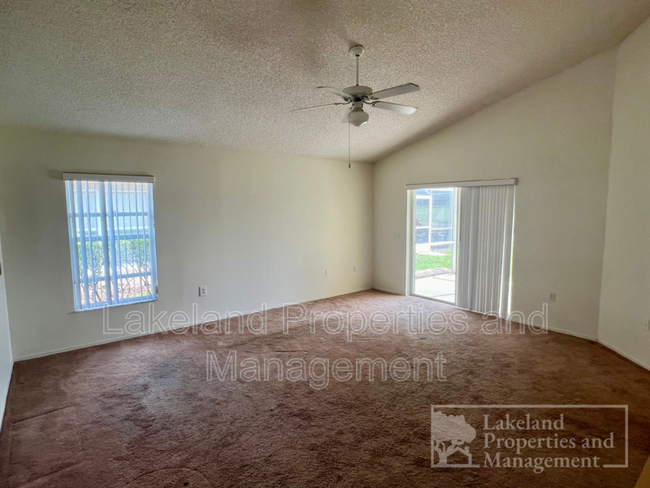 Foto del edificio - 1119 Clearpointe Way