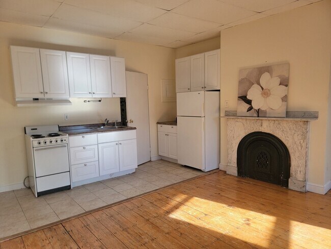 Foto del edificio - 694 Massachusetts Ave