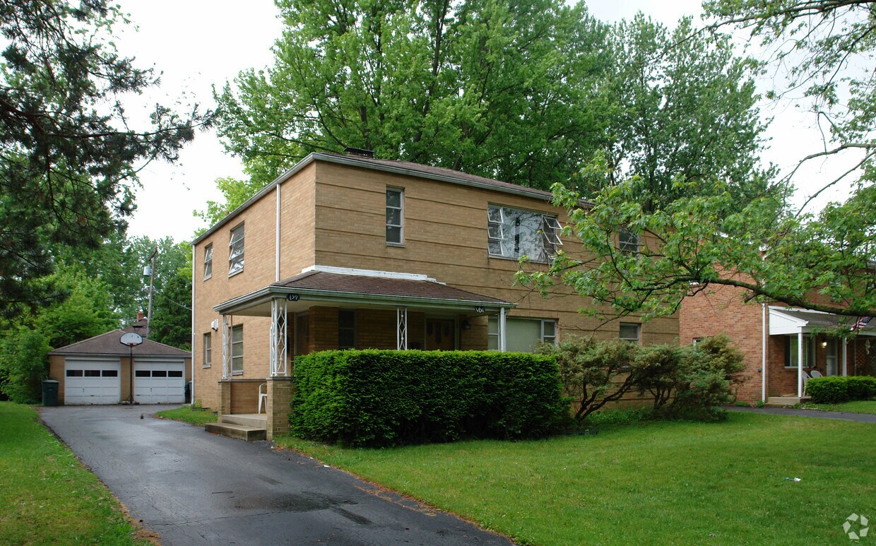 159161 Broadmeadows Blvd, Columbus, OH 43214 Apartments in Columbus