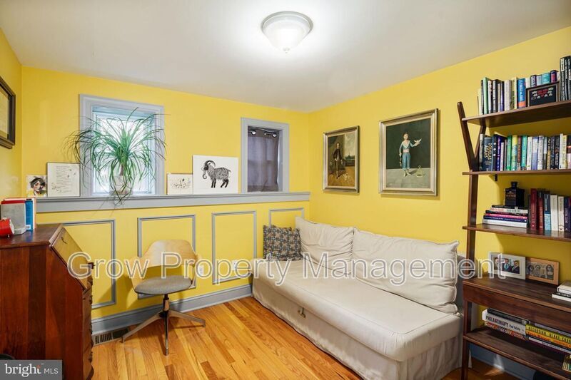 Foto principal - 928 Dudley St