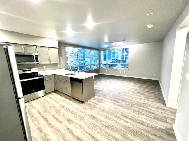 Building Photo - 2330 Yakima Ct