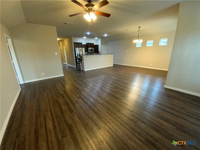 Foto del edificio - 6807 Ambrose Cir