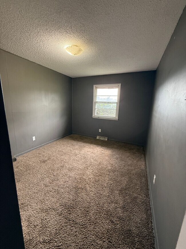 Foto del edificio - 3 bedroom/2 bathroom/2 car garage house