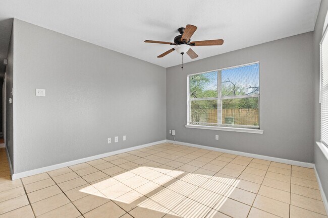 Foto del edificio - 13002 O'Connor Cove