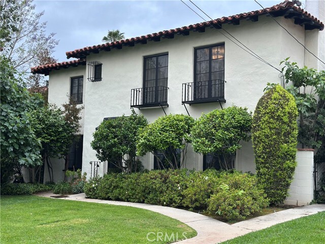 Foto principal - 285 S Santa Anita Ave