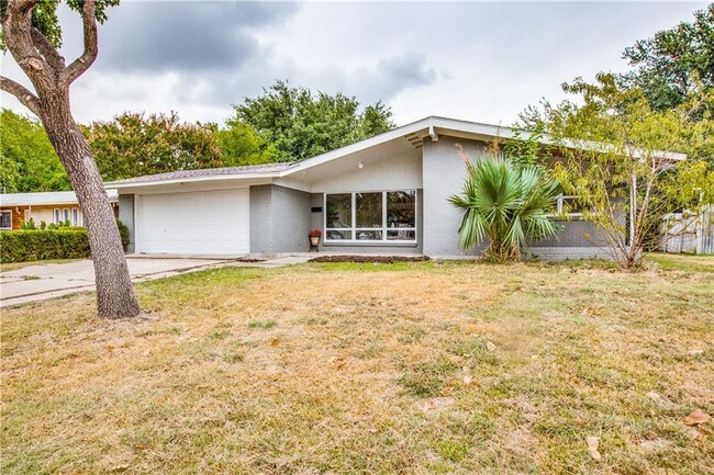 Building Photo - 11627 Coral Hills Dr