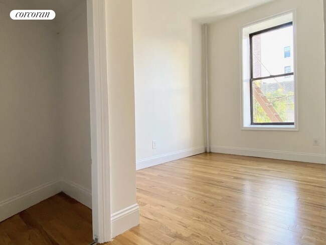 Foto del edificio - 222 Thompson St