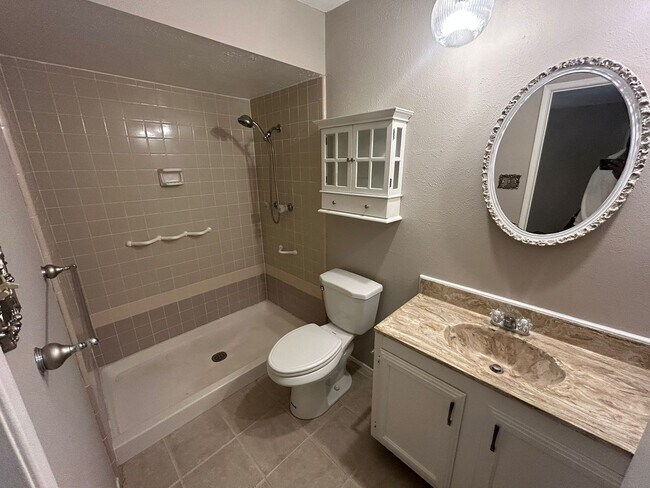 Foto del edificio - 4908 Wagner Dr