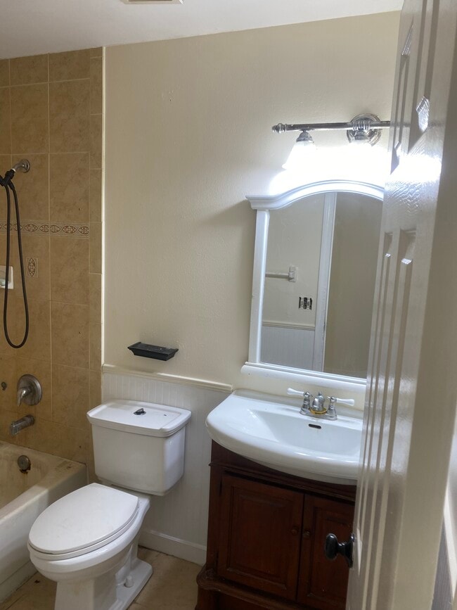 Foto del edificio - 701 Airoso Rd SE