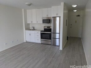 Building Photo - 2345 Ala Wai Blvd