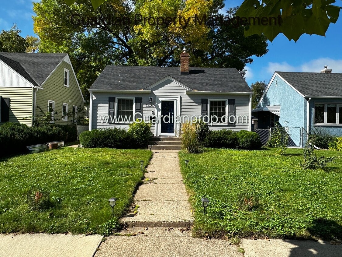 Primary Photo - Northeast Single Family Home, Fenced Yard,...
