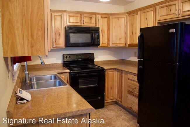 Building Photo - 3 br, 2.5 bath House - 7031 E Finger Lake Ave