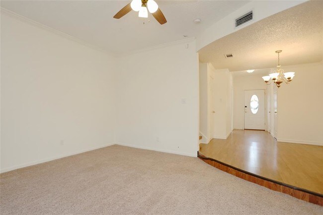 Building Photo - 7700 Creekbend Dr