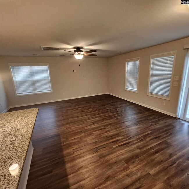 Foto del edificio - 2339 Trakand Dr