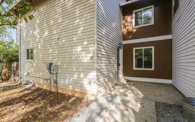 Building Photo - 78 Nina Ct