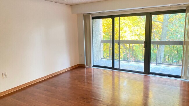 Foto del edificio - 5120 Maris Ave