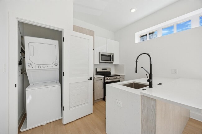 Foto del edificio - Bell Tower Community