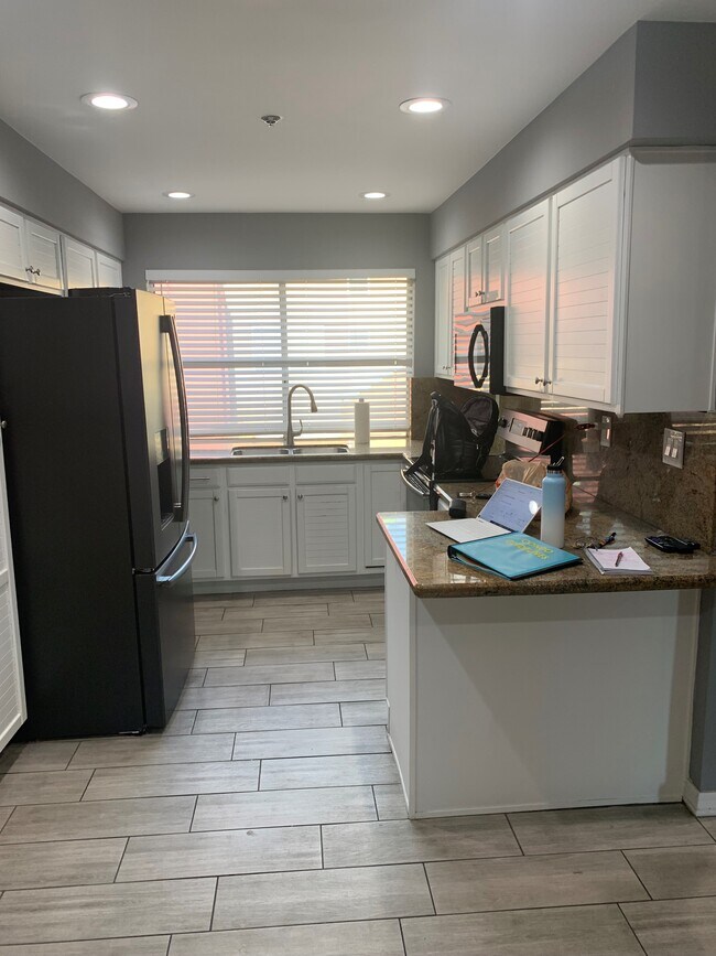 Cocina - 154 W 5th St