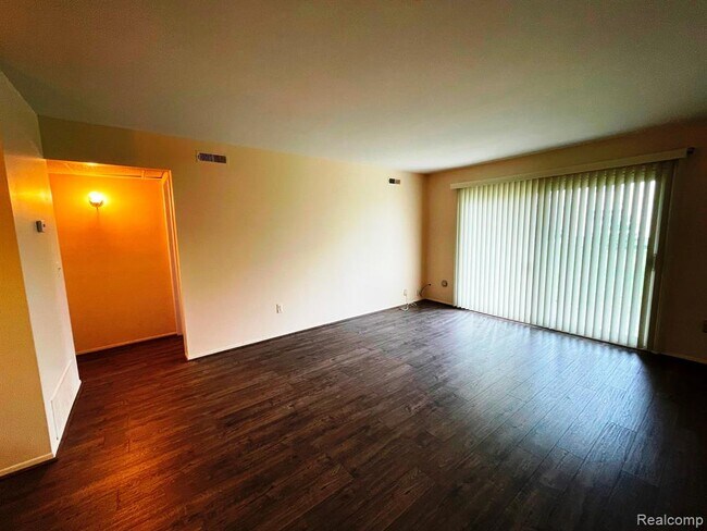 Foto del edificio - 902 Chestnut Hill Dr