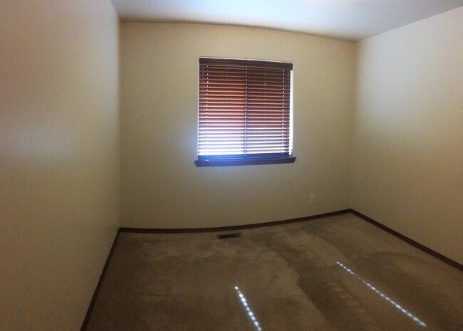Building Photo - SINGLE FAMILY HOME IN THE LANDINGS (RPM#91)