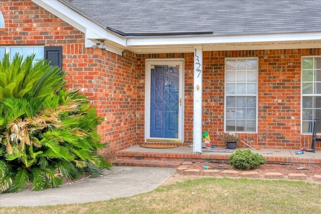 Building Photo - 1327 Apache Tr