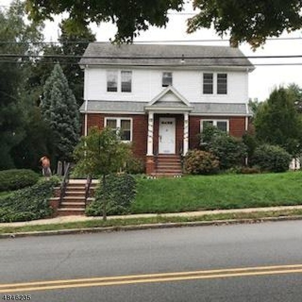 Primary Photo - 605 Centre St