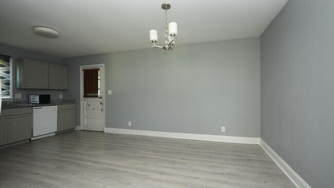 Foto del edificio - 2614 Golf Course Ln
