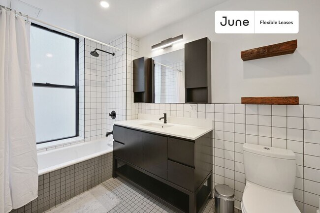 Foto del edificio - 151 Tompkins Avenue