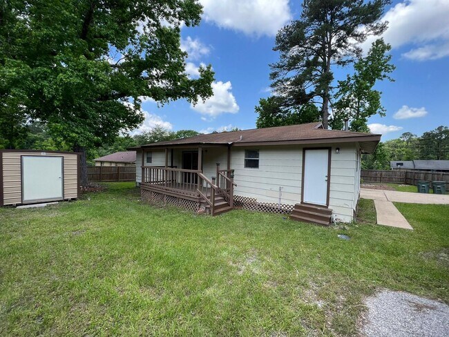 Foto del edificio - Gorgeous all renovated Home in Huntsville, TX!.