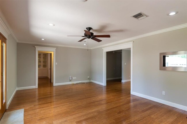Building Photo - Houston Association of Realtors