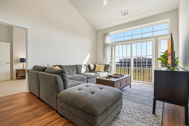 Building Photo - 2002 Eisenhower Ave