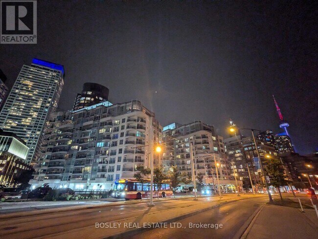 Building Photo - 600 Queens Quay W