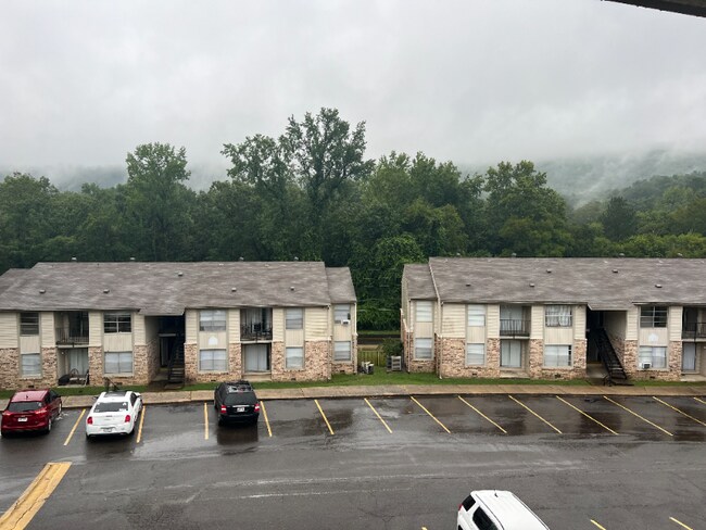 Foto del edificio - 948 Whittington Ave