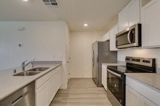 Building Photo - 7375 Hayes Hbr Ct