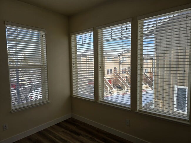 Building Photo - Beautiful North Reno Home W/ Panoramic views!