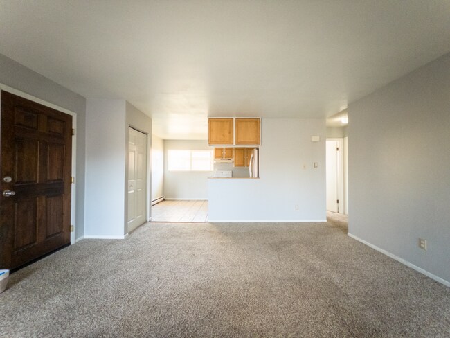 Foto del edificio - 2136 Friendship Pl