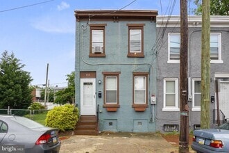 Building Photo - 418 Vine St