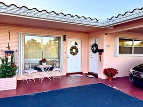 Building Photo - 5045 NE 15th Ave