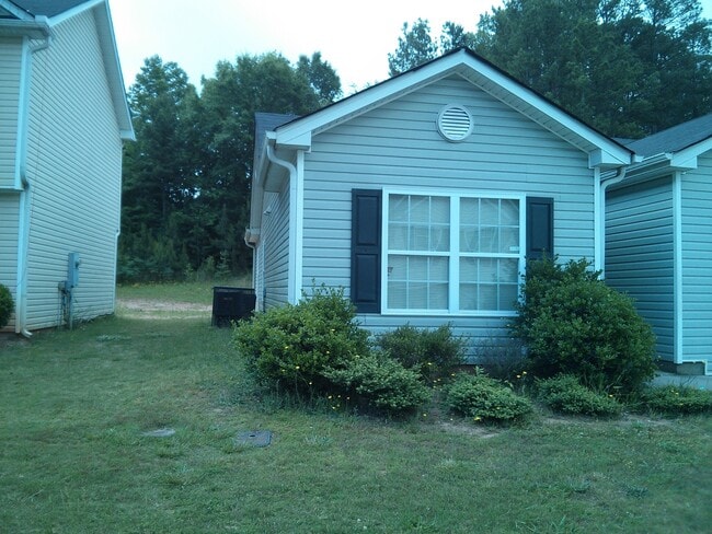 Building Photo - 9123 Jefferson Village Dr SW