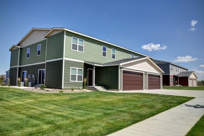 Building Photo - Emerald Apts 1521