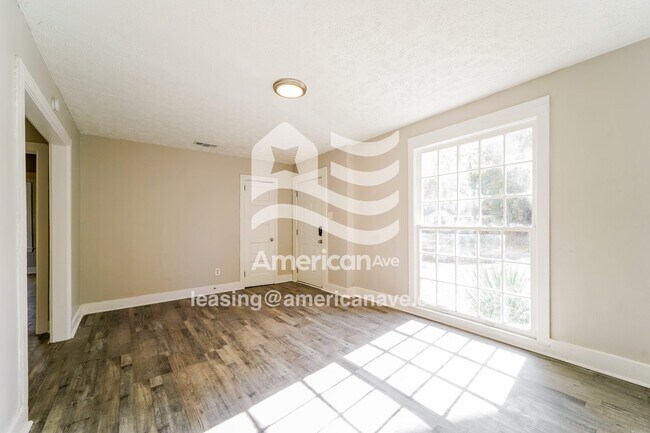 Foto del edificio - 522 Woodbury Rd