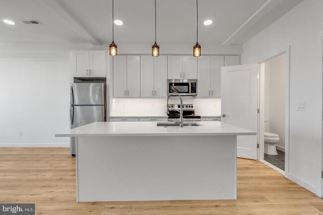 Photo - 2045 Trenton Ave Apartment