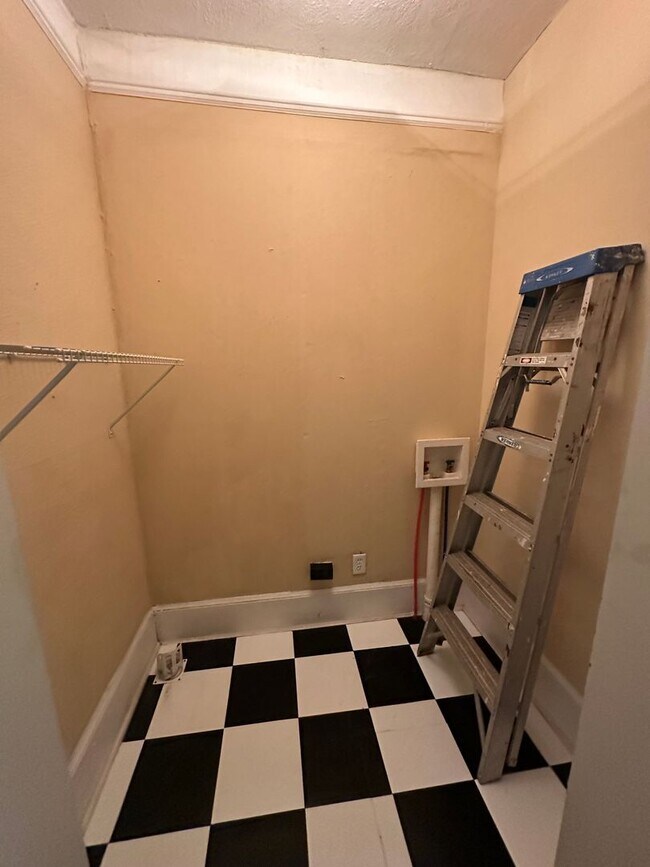 Building Photo - YELLOWBUNNY- 3352/3354-MONTEZUMA DUPLEX-CA...