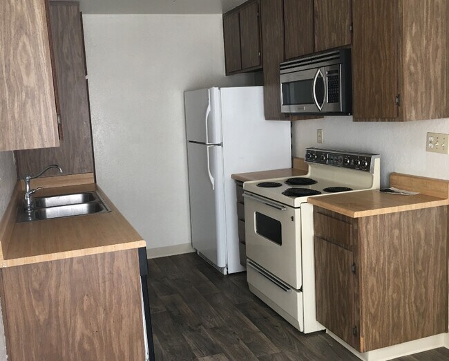 Building Photo - 4568 Georgia St