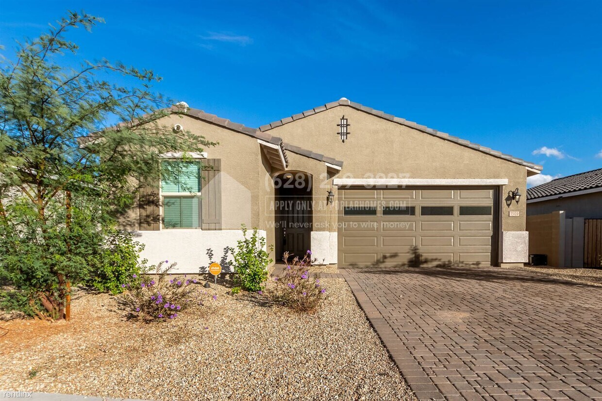 Primary Photo - 3 br, 2 bath House - 1509 S 223rd Dr -