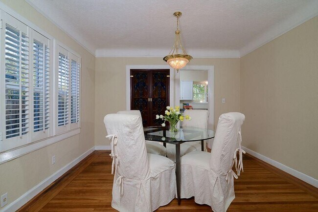 Building Photo - 948 Vallejo Way