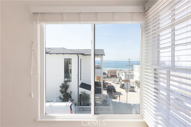 Foto del edificio - 3030 Manhattan Ave