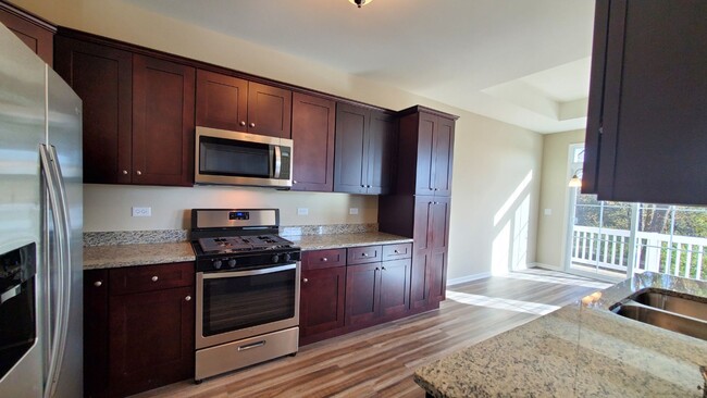 Foto del edificio - 3Br/ 3Ba Townhome, Buttercup