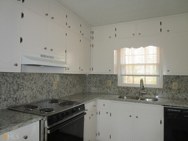 Foto del edificio - 3065 Conrad Dr SW